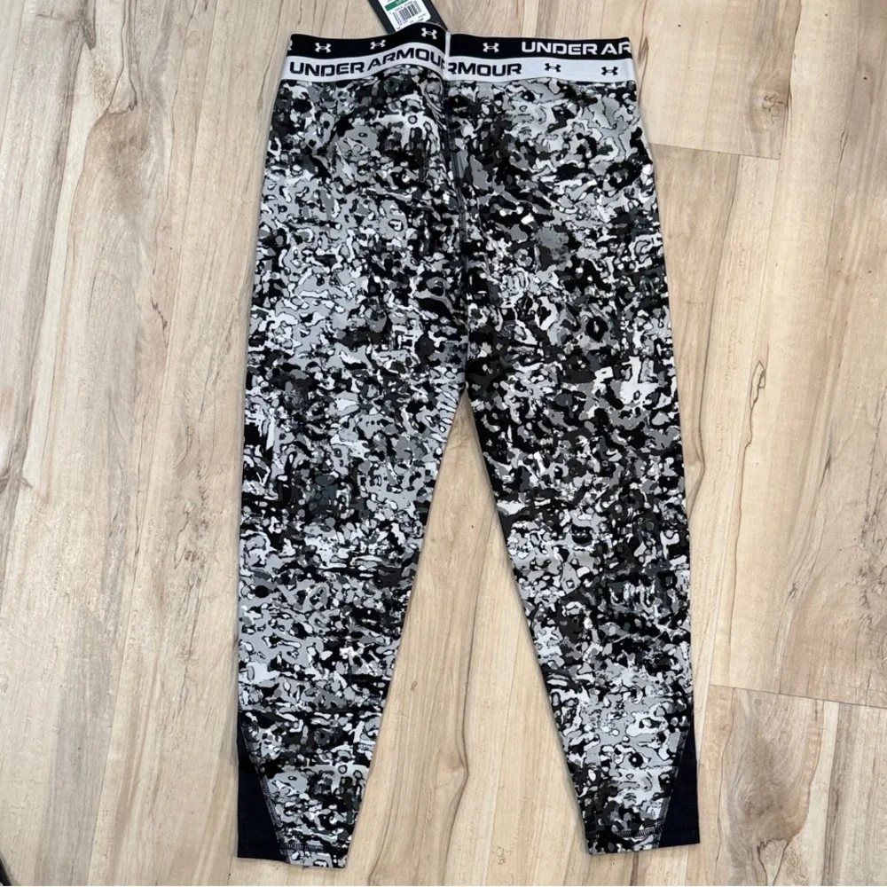 Under Armour Kids Gray & Black Camo Performance Leggings